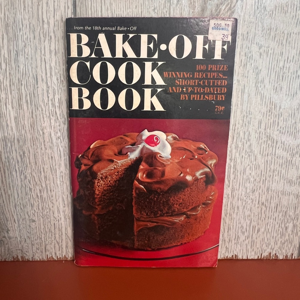 Vintage 1967 Pillsbury Bake-Off Cook Book 18th Annual 100 Prize Winning Recipes